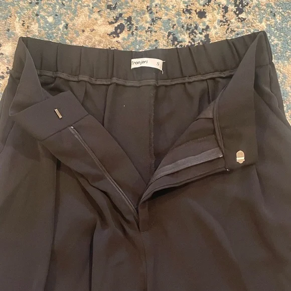 Tronjori Black Wide-Leg Women's Pants w/ Elastic Waist *Like New* Sz 6 - Picture 3 of 5